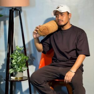 Drop Shoulder Solid black