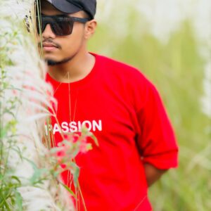 Alternative view of Print Red Drop Shoulder