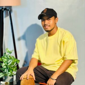 Alternative view of Drop Shoulder Solid Soft Yellow